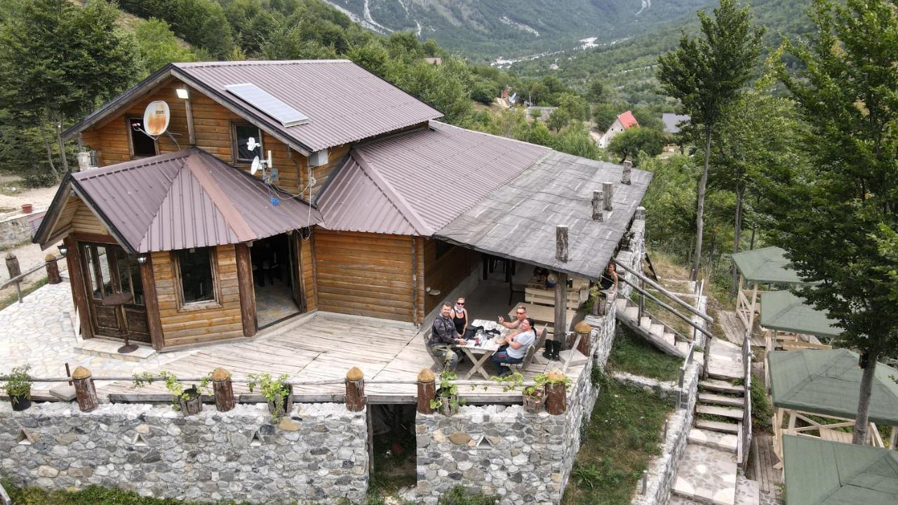 Farm stay Thethi Paradise & Restaurant *