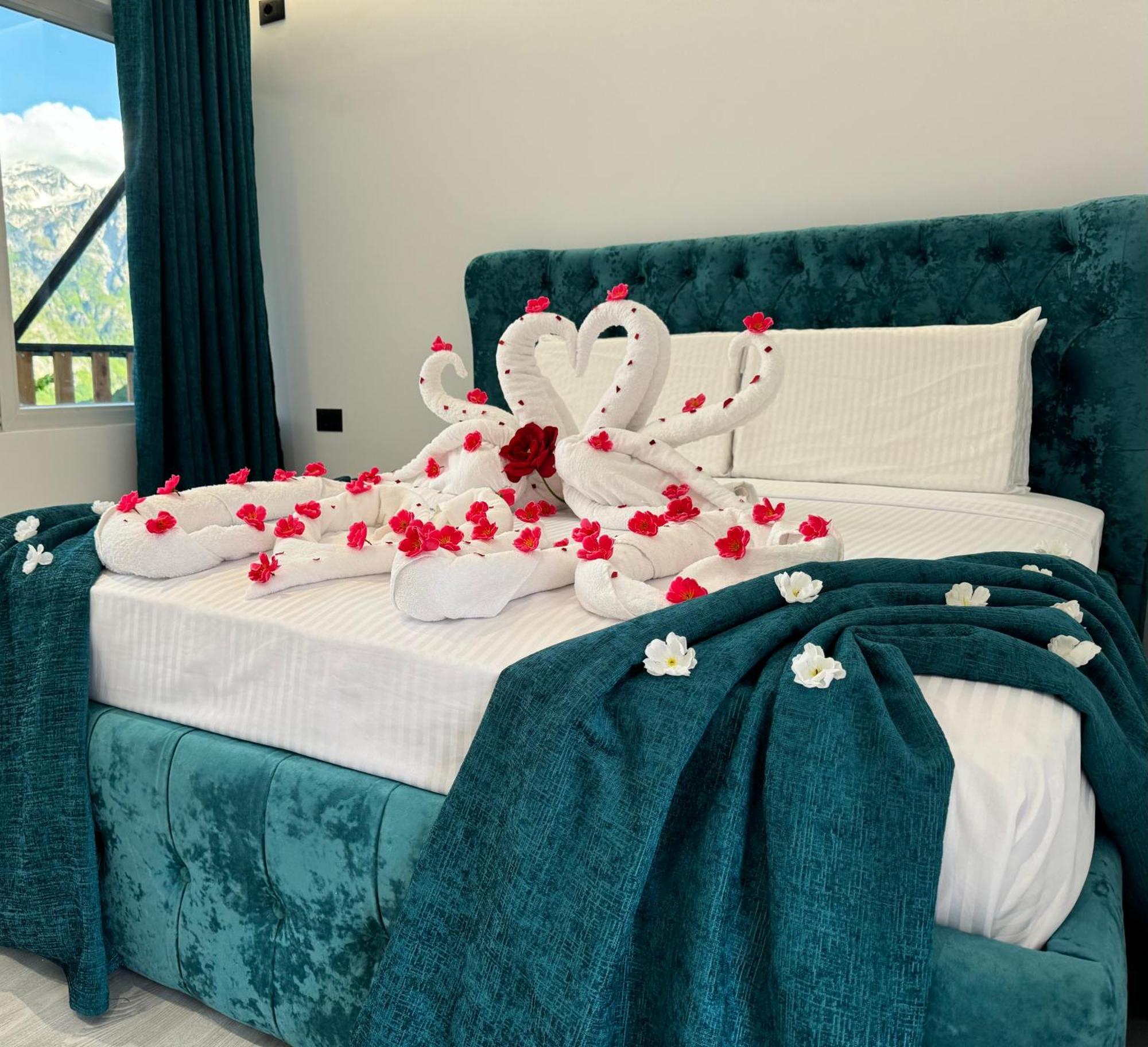 Thethi Paradise & Restaurant Farm stay Theth